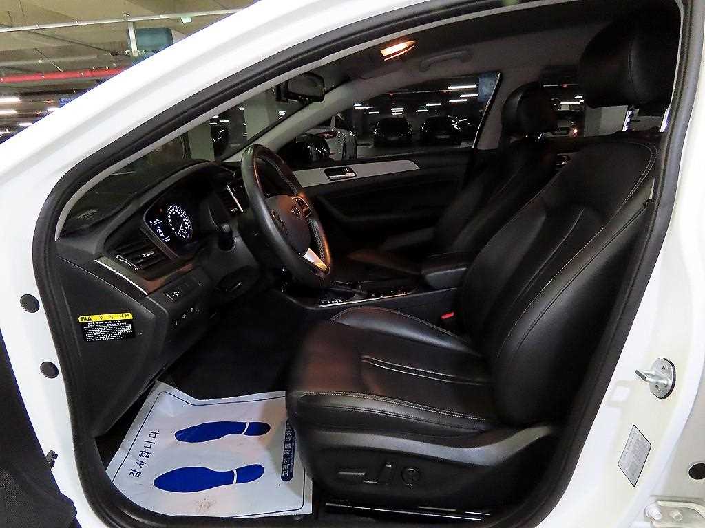 HYUNDAI Sonata - Vista 8