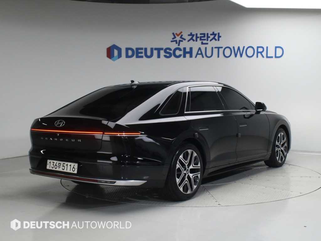 HYUNDAI Grandeur - Vista 2