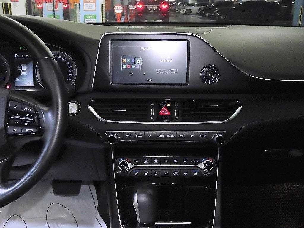 HYUNDAI Grandeur 2019 Negro - Importación desde Corea - HF Imports Iquique - Foto 13