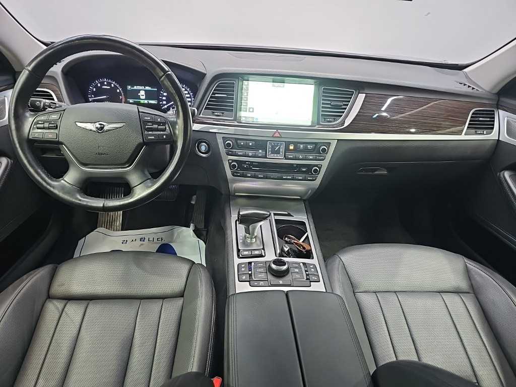 Genesis G80 - Vista 9
