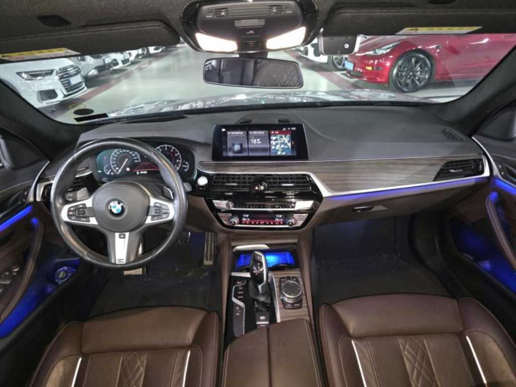BMW 5 Series - Vista 10
