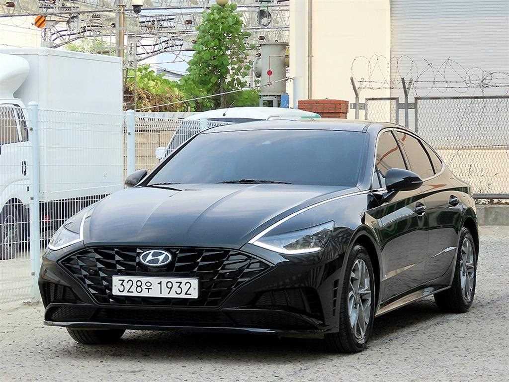 HYUNDAI Sonata - Vista 2