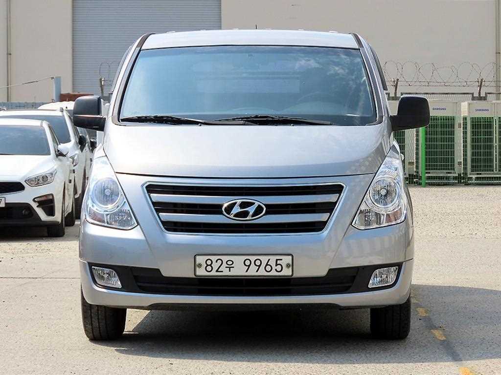 HYUNDAI Starex 2015