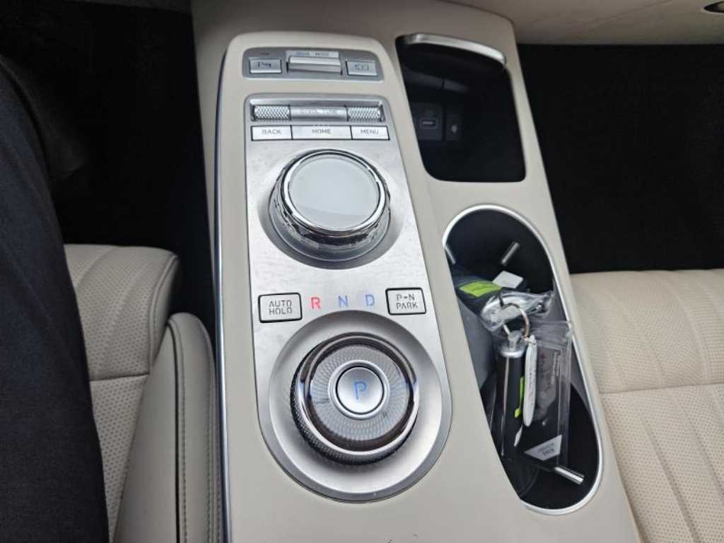 Genesis GV70 - Vista 11