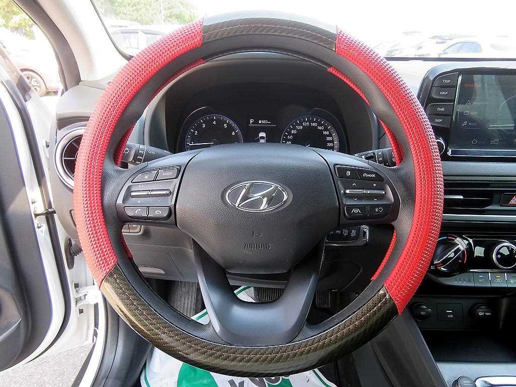 HYUNDAI Kona - Vista 11