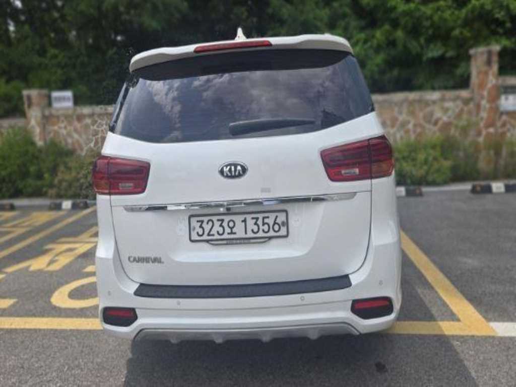 KIA Carnival 2019 Blanco - Importación desde Corea - HF Imports Iquique - Foto 1