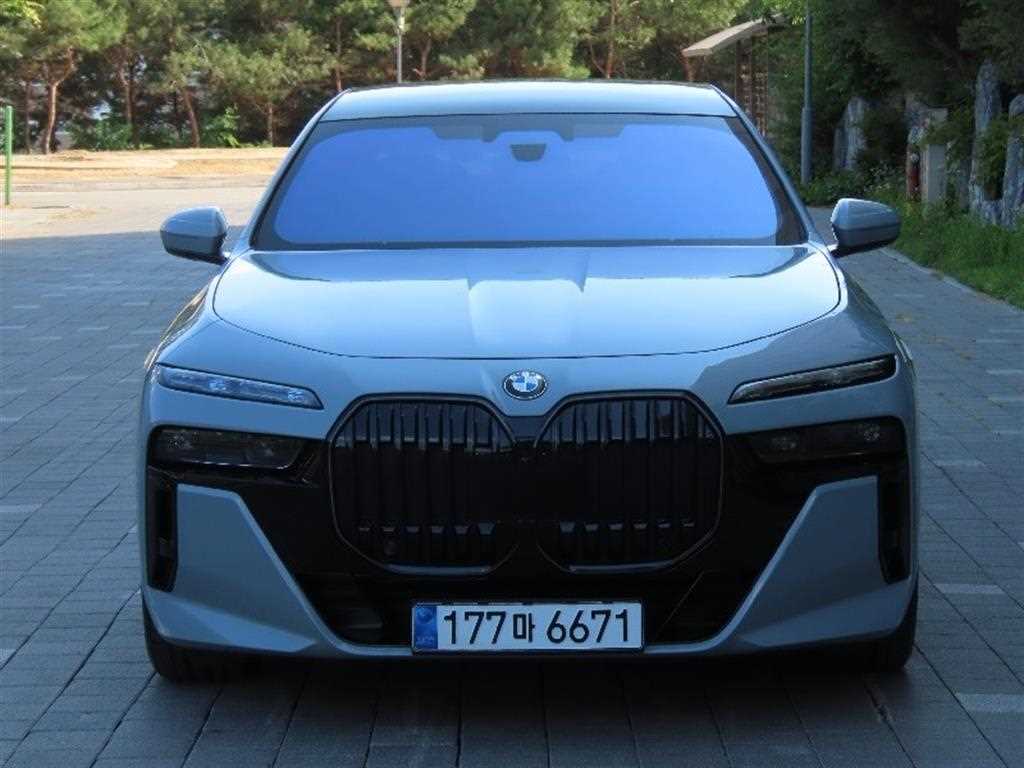 BMW 7 Series 2025 Gris - Importación desde Corea - HF Imports Iquique - Foto 1