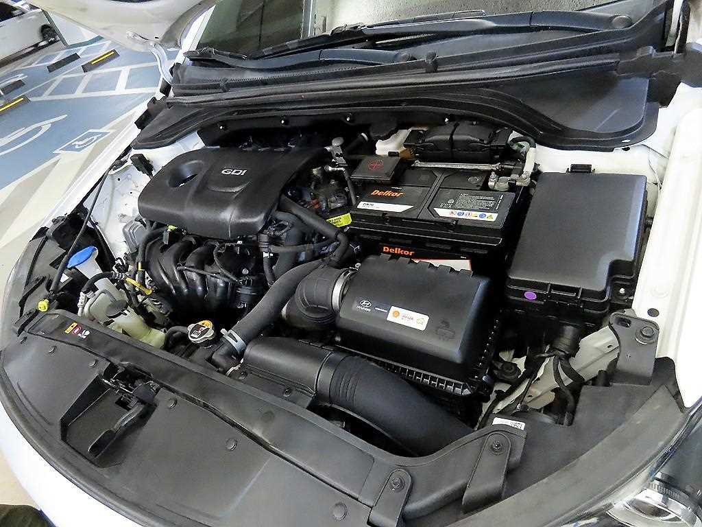 HYUNDAI Avante 2017 Blanco - Importación desde Corea - HF Imports Iquique - Foto 20