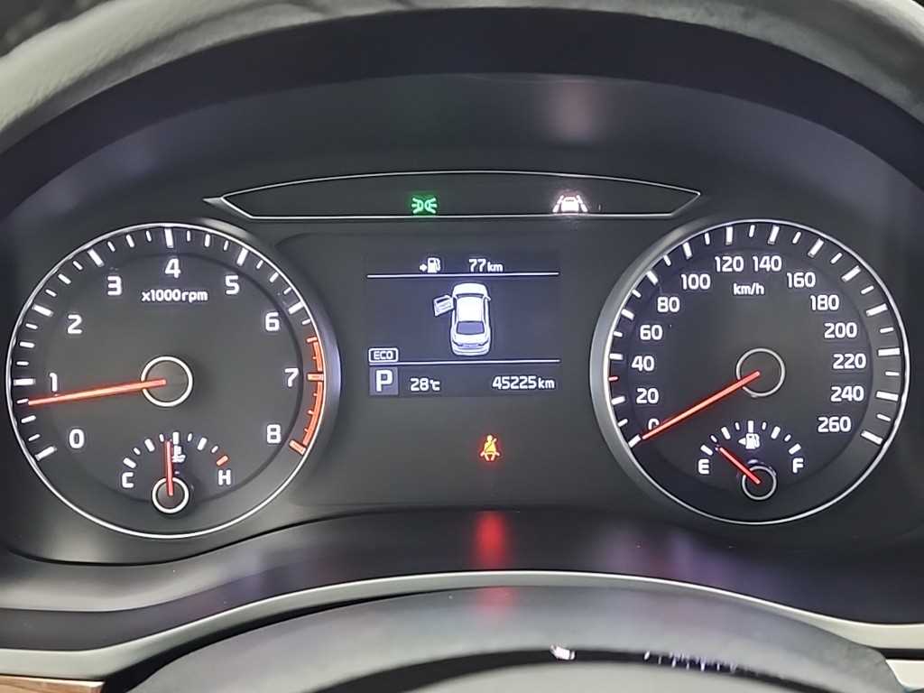 KIA K7 - Vista 8