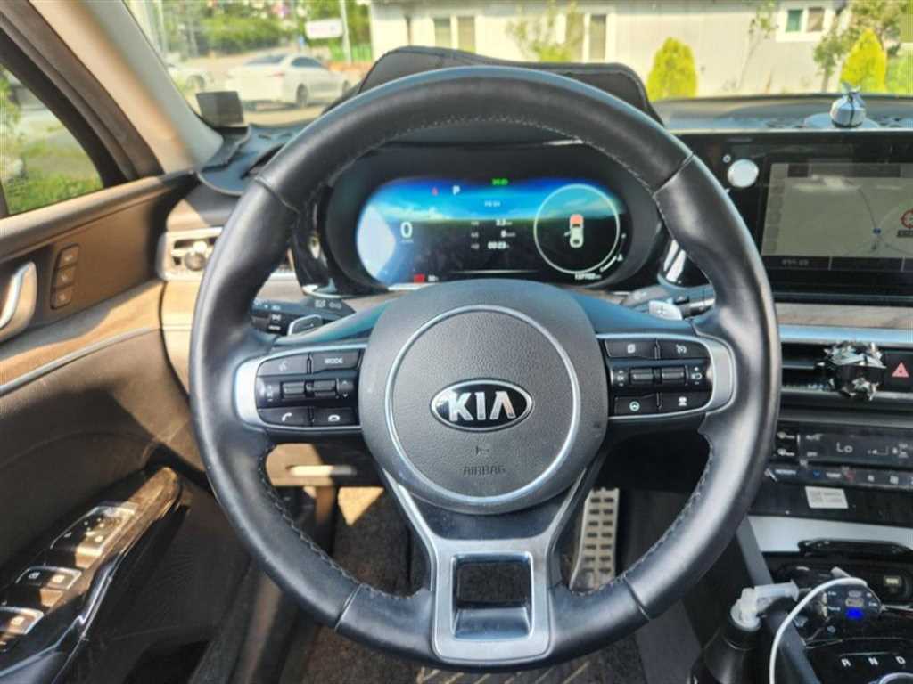 KIA K5 - Vista 6