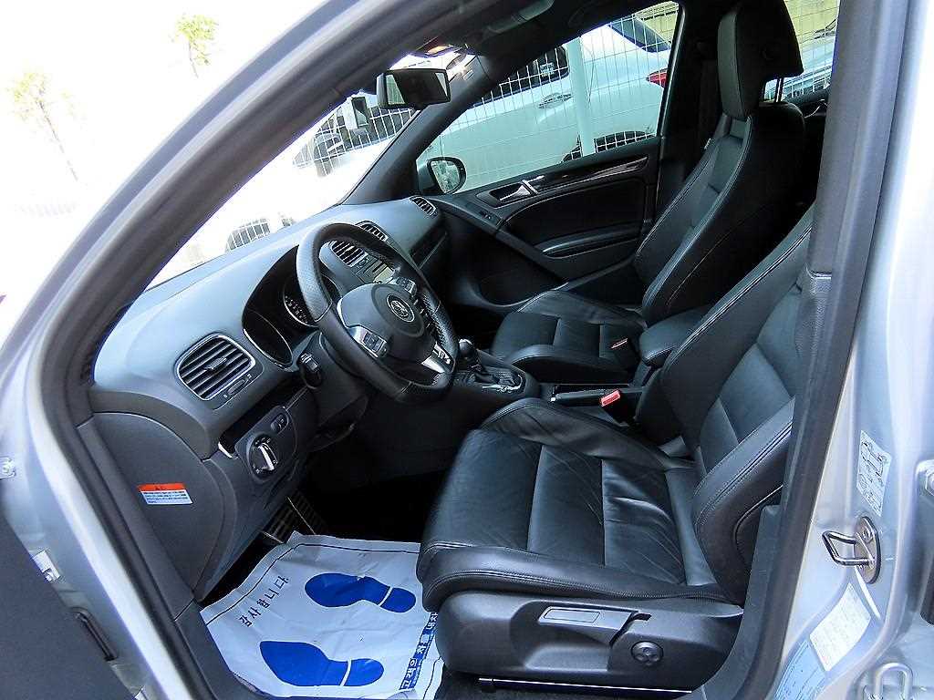 Volkswagen Golf - Vista 7