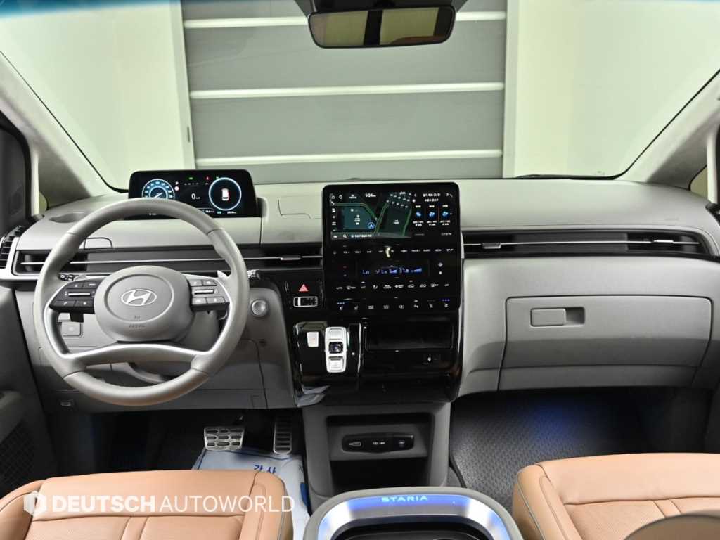 HYUNDAI Staria - Vista 9
