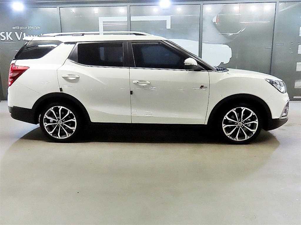 Ssangyong Tivoli - Vista 3
