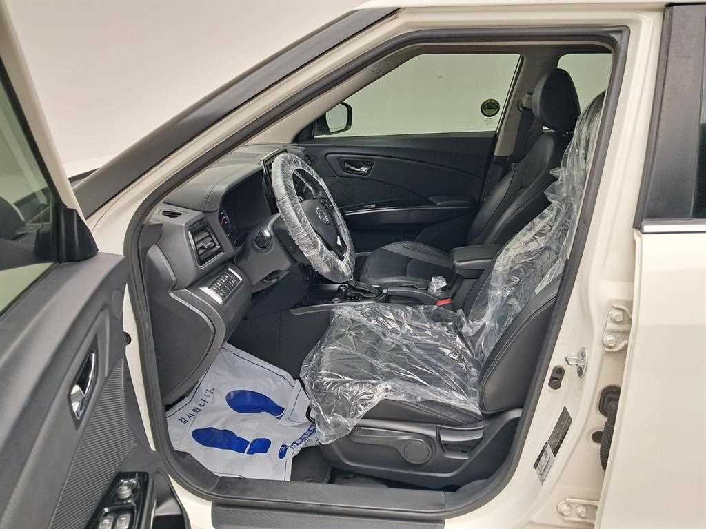 Ssangyong Tivoli 2020 Blanco - Importación desde Corea - HF Imports Iquique - Foto 13