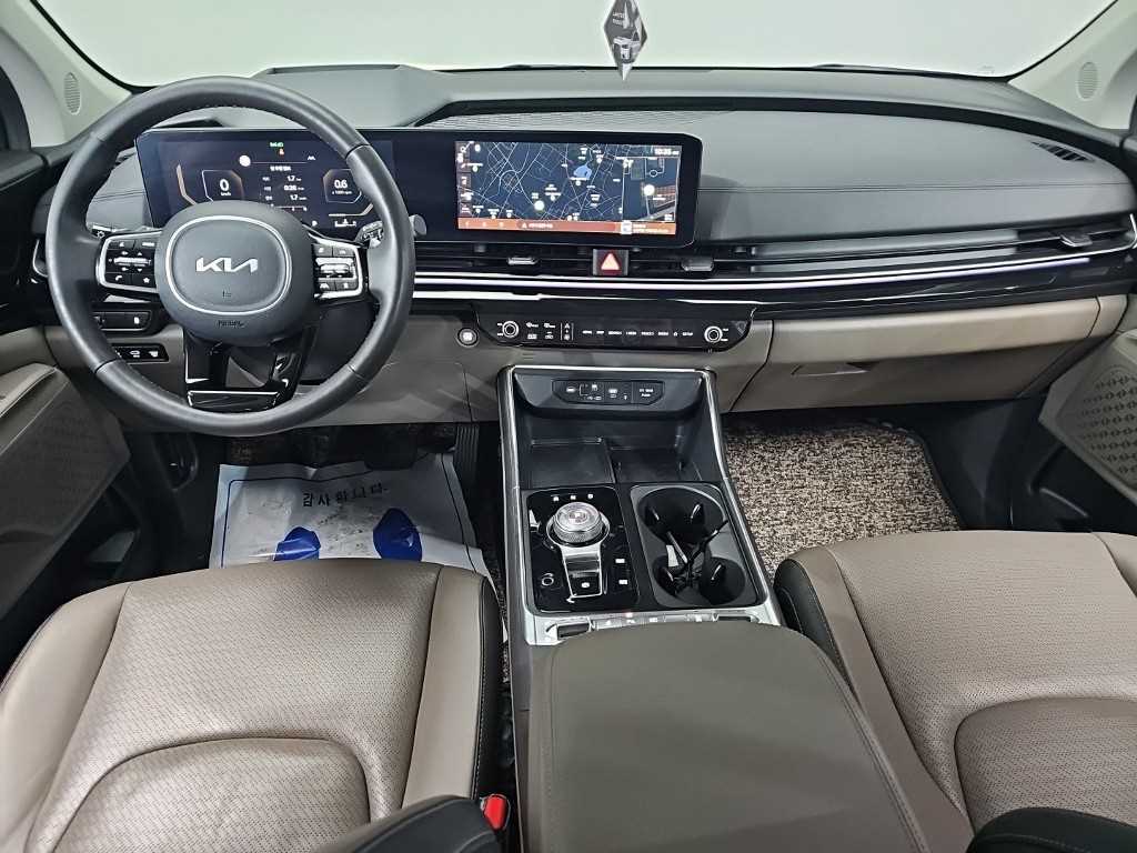 KIA Carnival - Vista 9