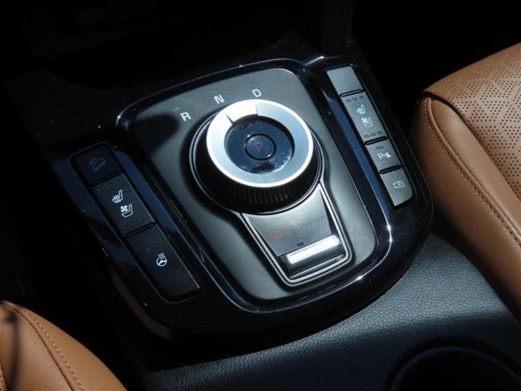 KIA Seltos - Vista 8
