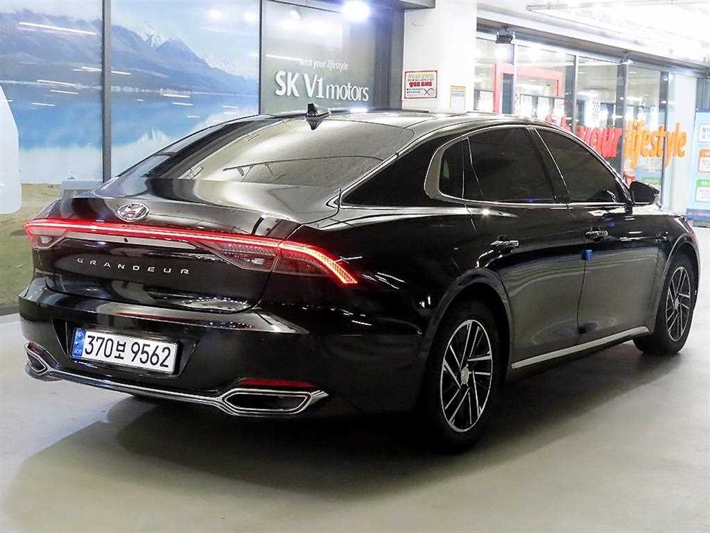 HYUNDAI Grandeur - Vista 4
