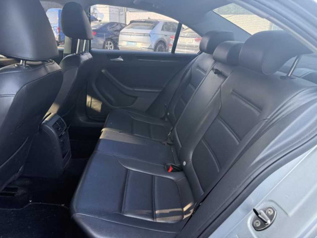 Volkswagen Jetta 2014 Gris - Importación desde Corea - HF Imports Iquique - Foto 13