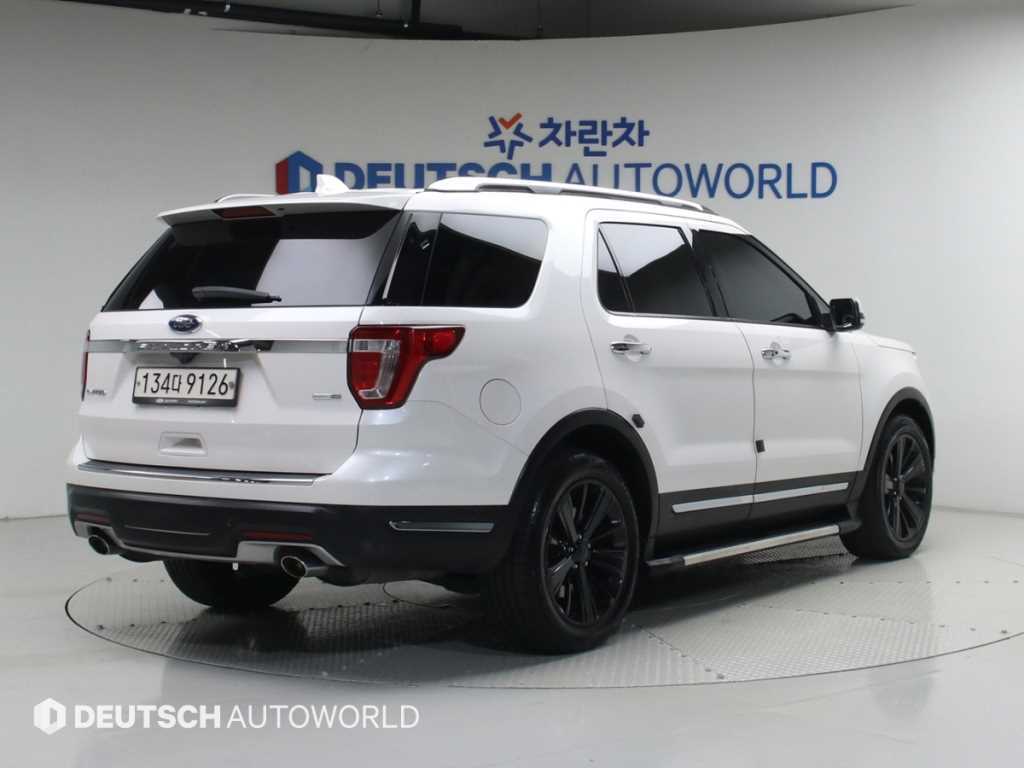 Ford Explorer - Vista 2