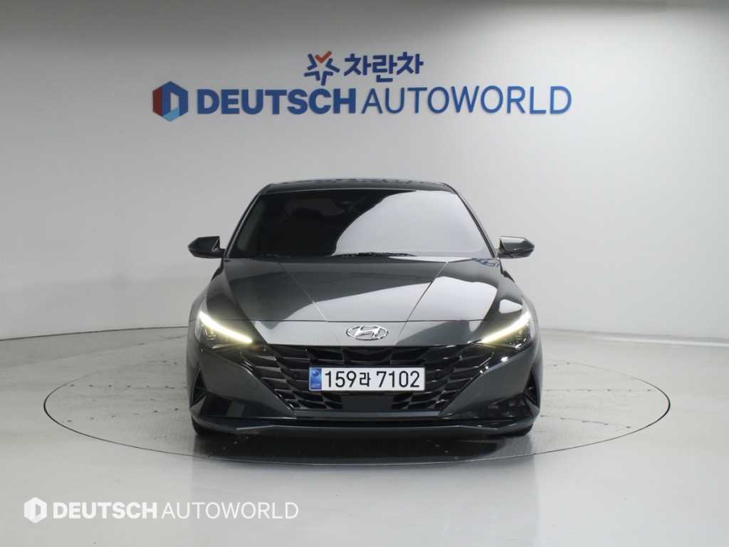 HYUNDAI Avante - Vista 3