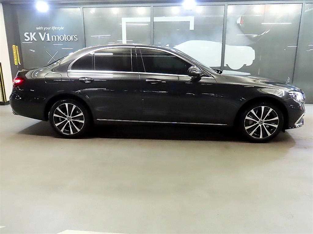 Mercedes Benz E class - Vista 3