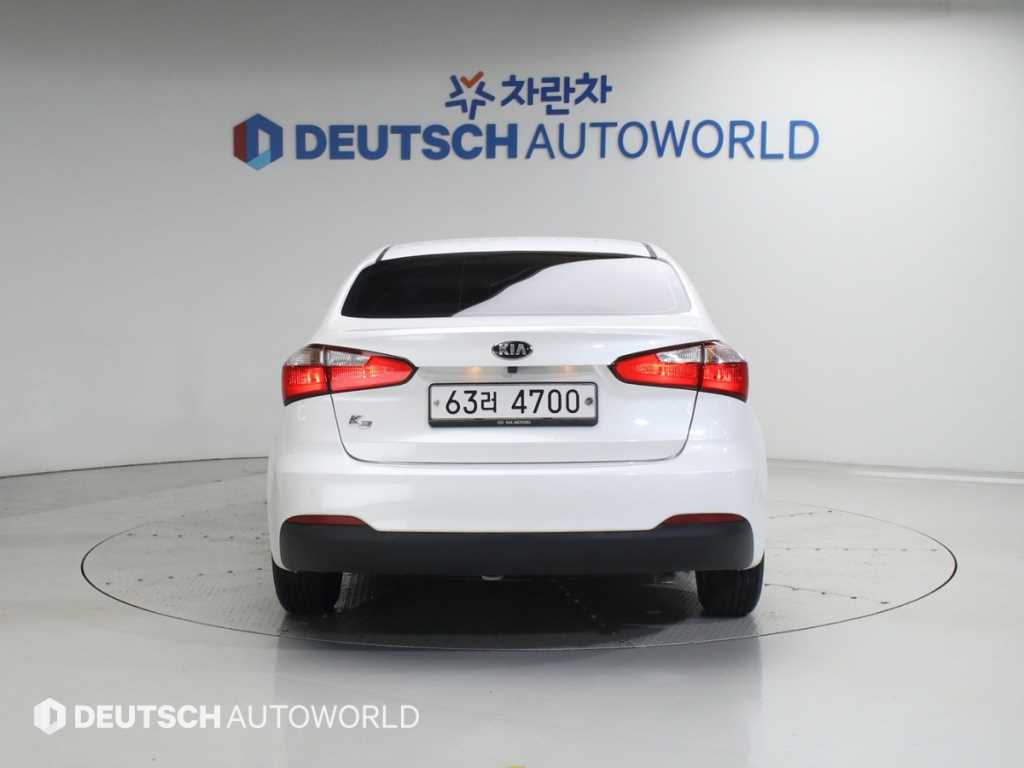 KIA K3 - Vista 6