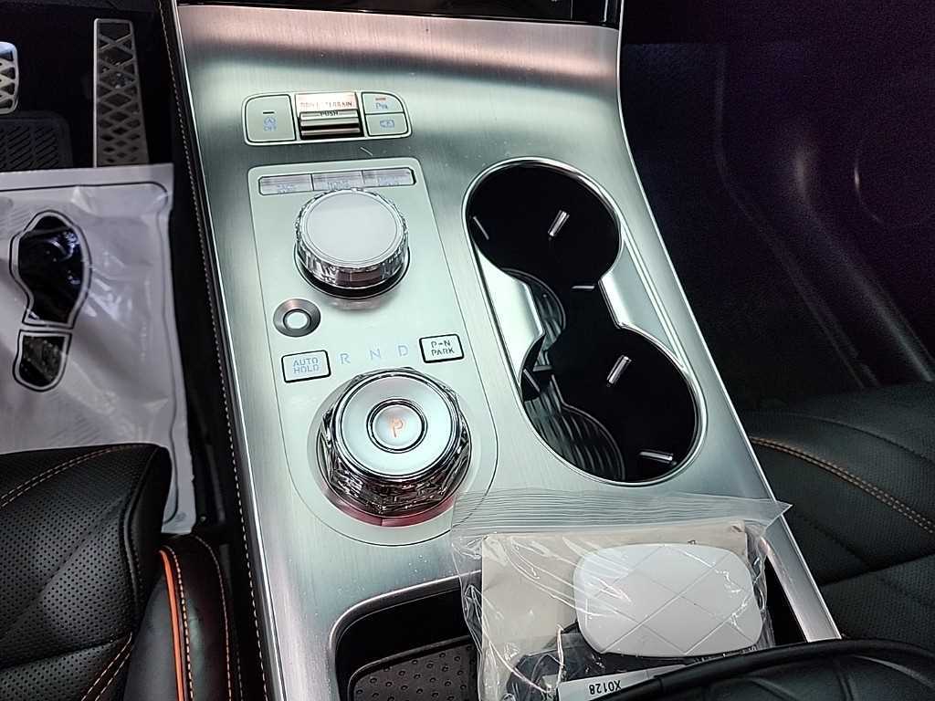 Genesis GV70 - Vista 10