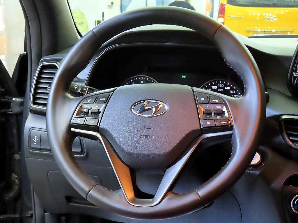 HYUNDAI Tucson - Vista 10