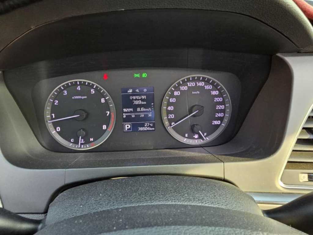 HYUNDAI Sonata - Vista 9