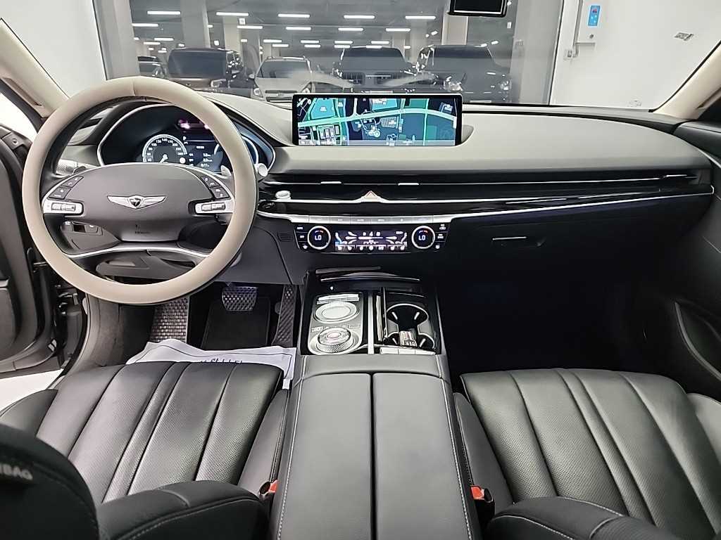 Genesis G80 - Vista 9