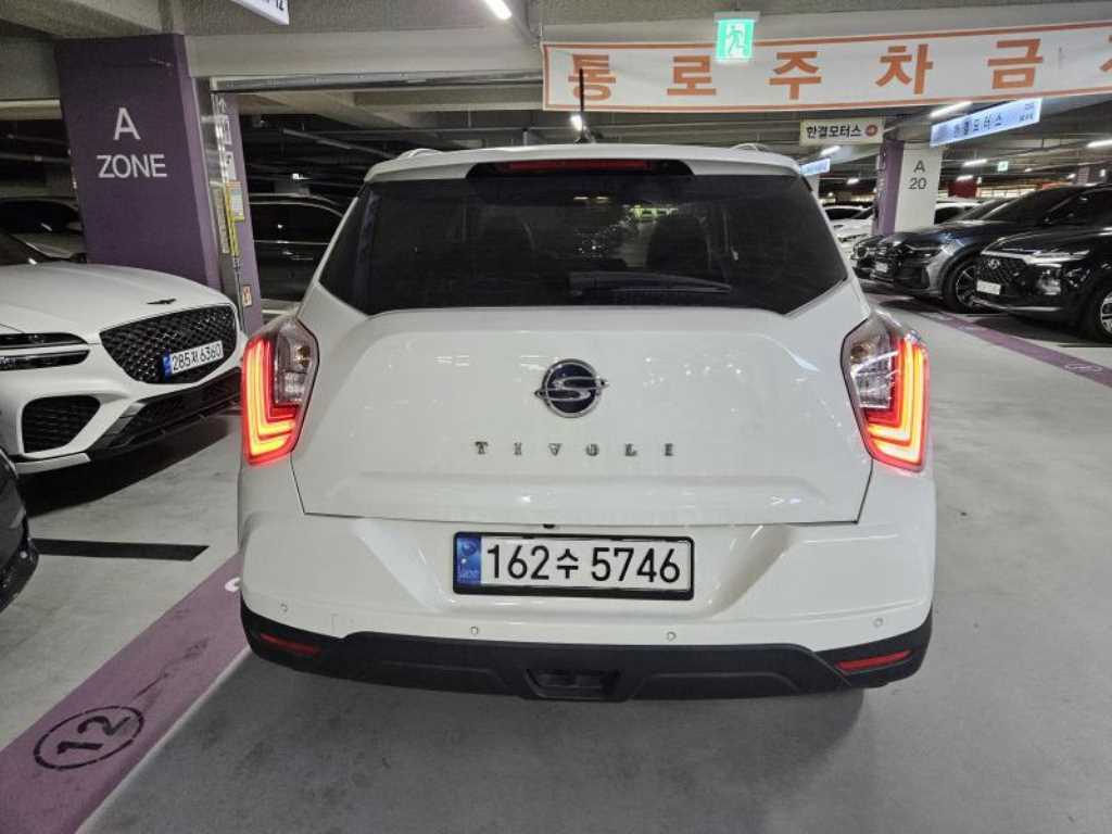 Ssangyong Tivoli - Vista 7