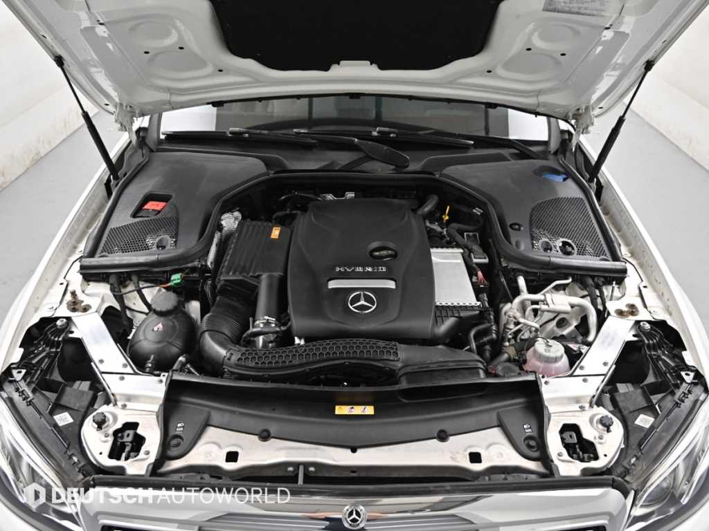 Mercedes Benz E class - Vista 8