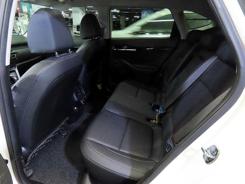 KIA Seltos - Vista 9