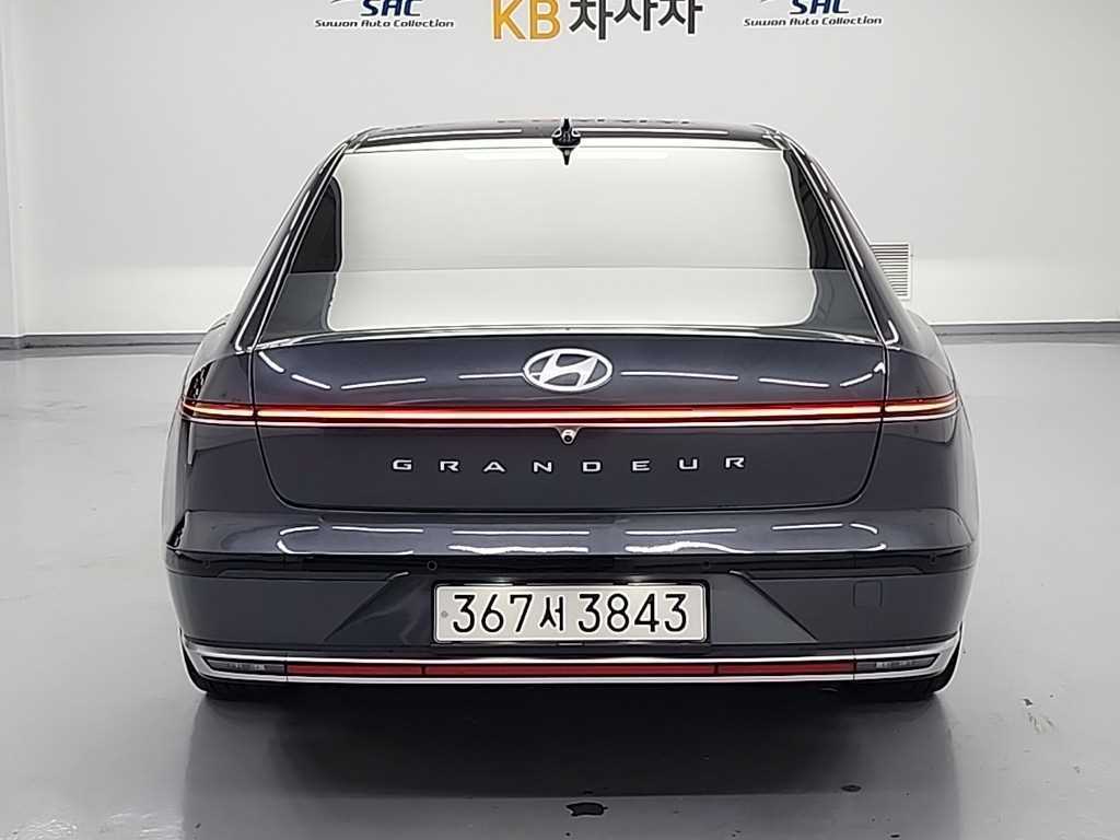 HYUNDAI Grandeur - Vista 6
