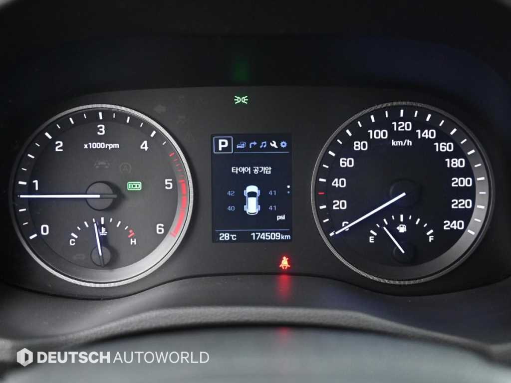 HYUNDAI Tucson - Vista 10