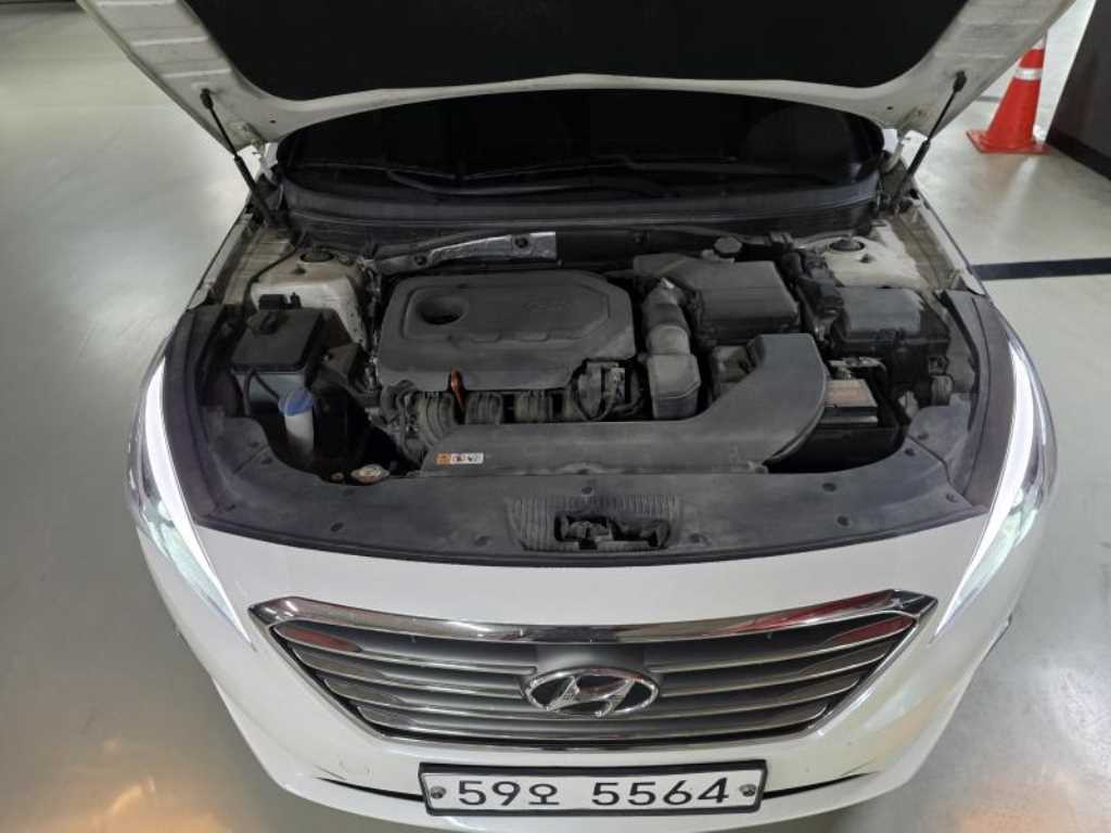 HYUNDAI Sonata - Vista 10