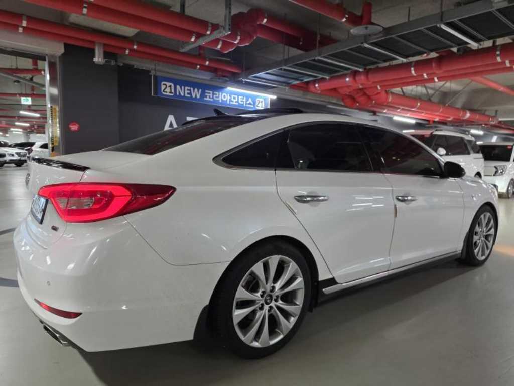 HYUNDAI Sonata - Vista 2