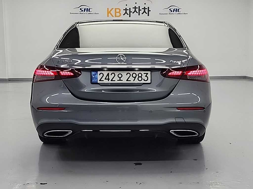 Mercedes Benz E class - Vista 3