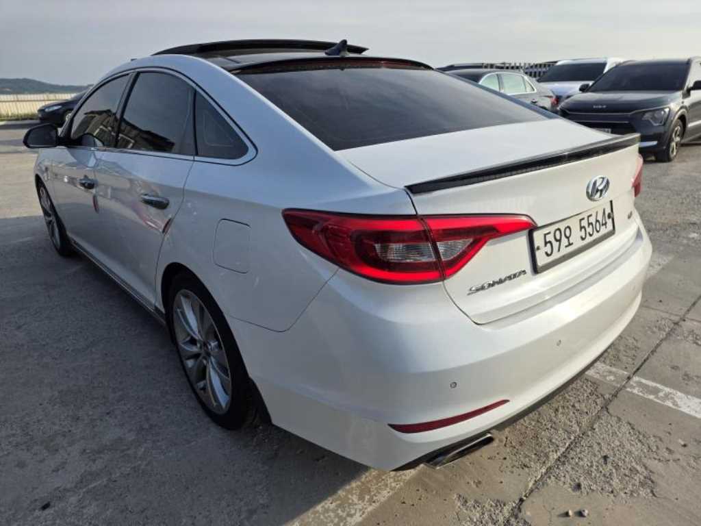 HYUNDAI Sonata - Vista 8