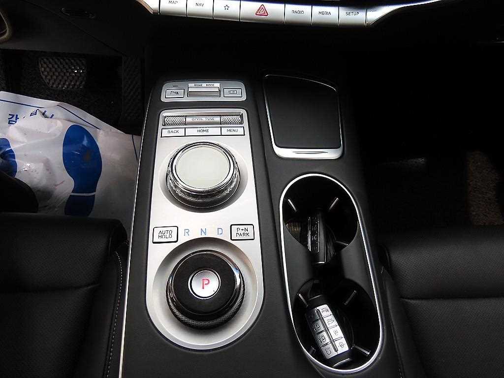 Genesis GV70 2022 Negro - Importación desde Corea - HF Imports Iquique - Foto 13