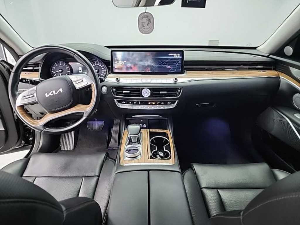 KIA K9 - Vista 9
