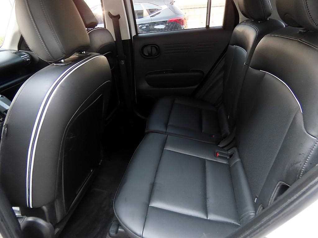 HYUNDAI Casper - Vista 8