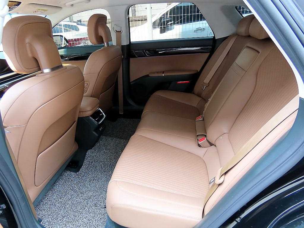 HYUNDAI Grandeur - Vista 8