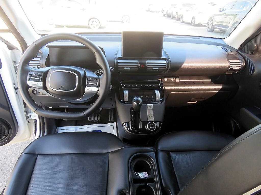 HYUNDAI Casper - Vista 11