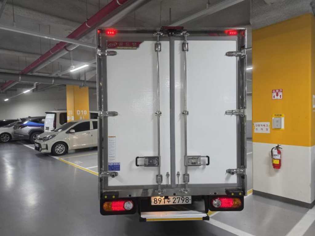 Small Truck Freezer Box(High Deck) - Vista 7