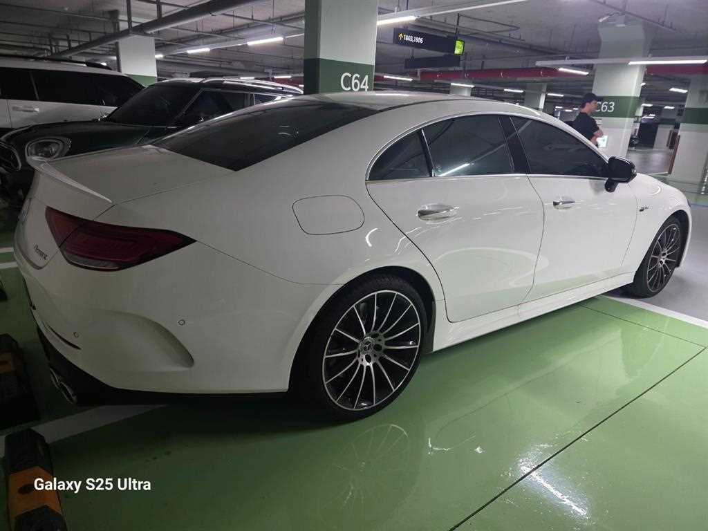 Mercedes Benz CLS Class - Vista 10