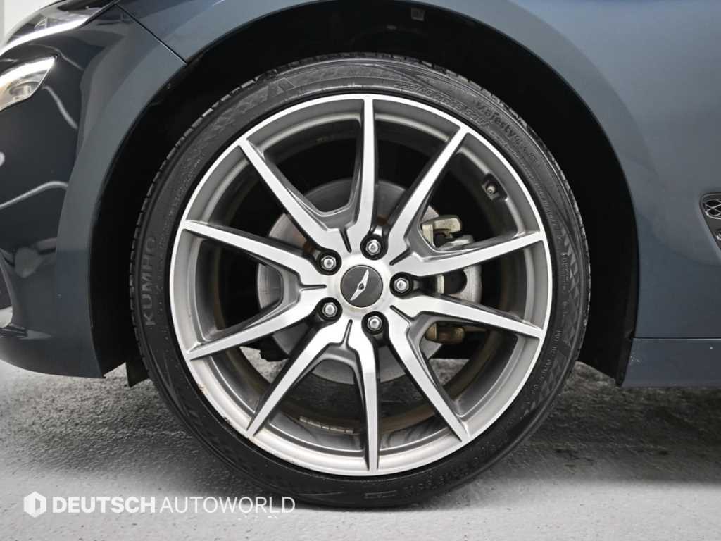 Genesis G70 - Vista 7