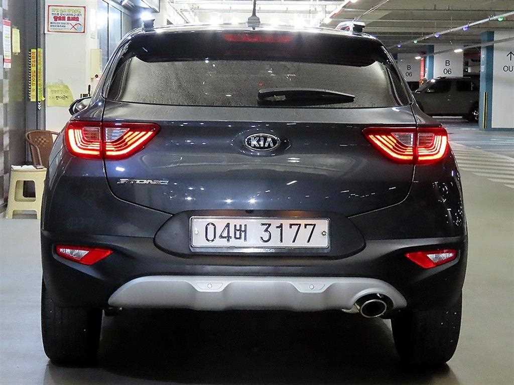 KIA Stonic - Vista 7