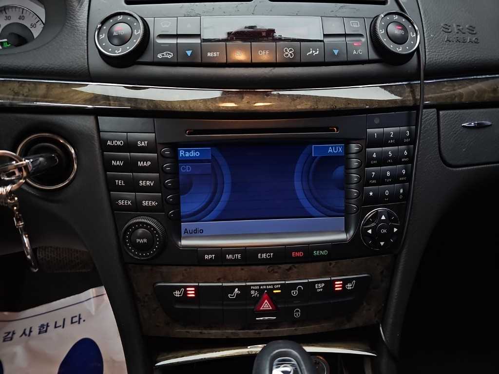 Mercedes Benz E class - Vista 12
