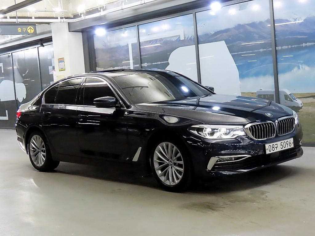 BMW 5 Series 2019 Azul - Importación desde Corea - HF Imports Iquique - Foto 1